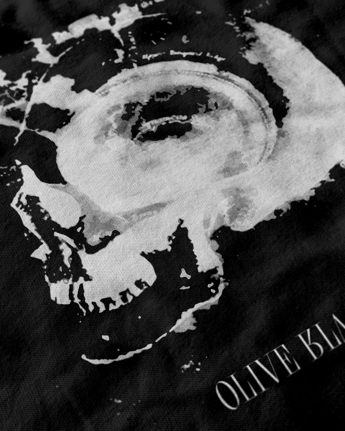 OLIVE BLACK SKULL REGULAR TEE